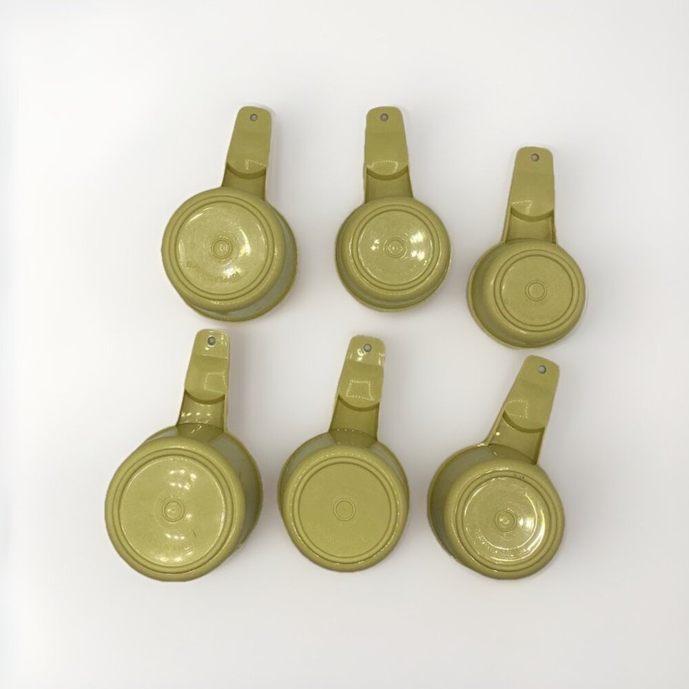 Vintage Tupperware Measuring Cups Set of 6 Harvest Gold Yellow Nesting USA Lot - Picture 6 of 9